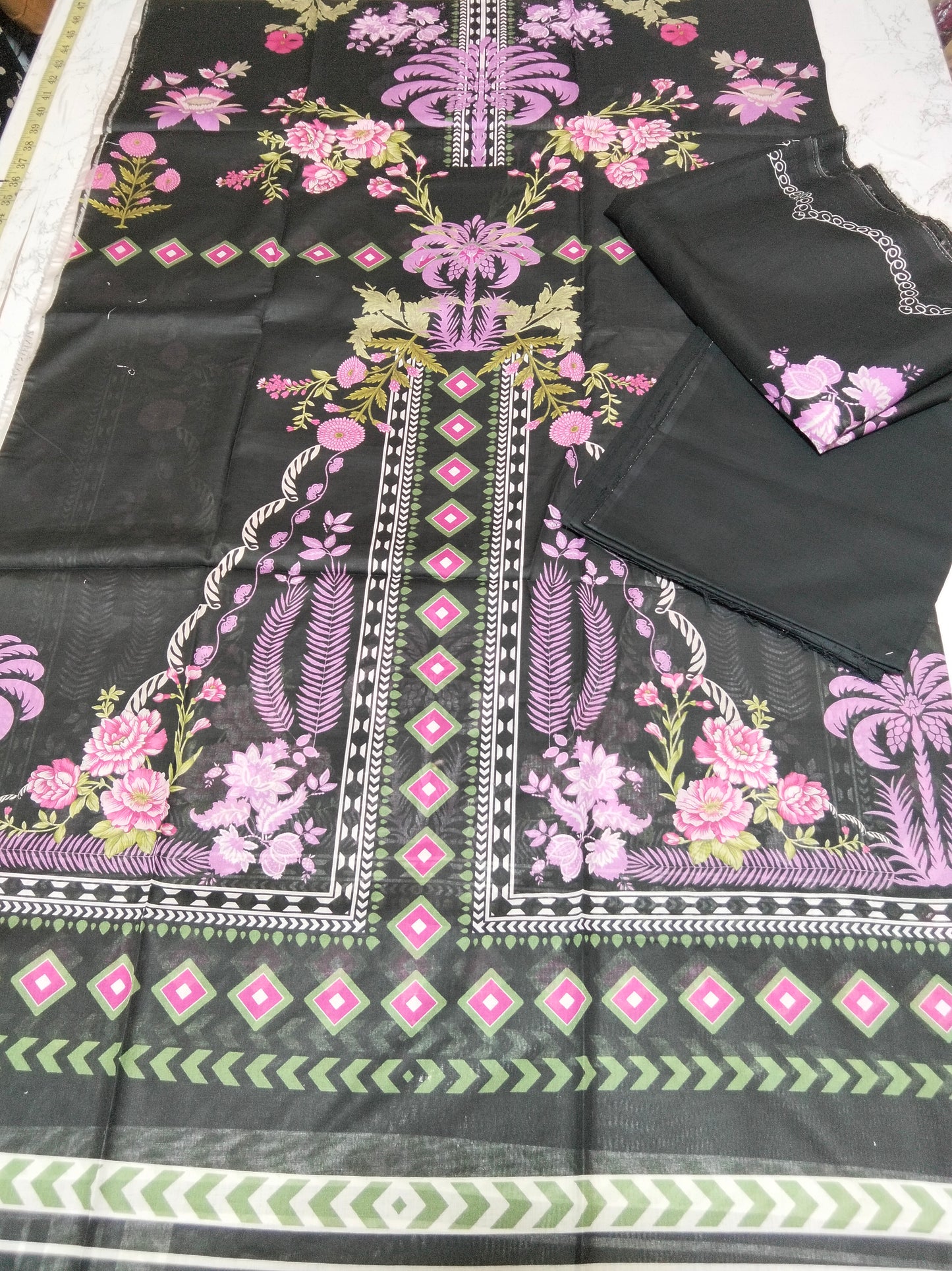 Sale printed lawn 3pc