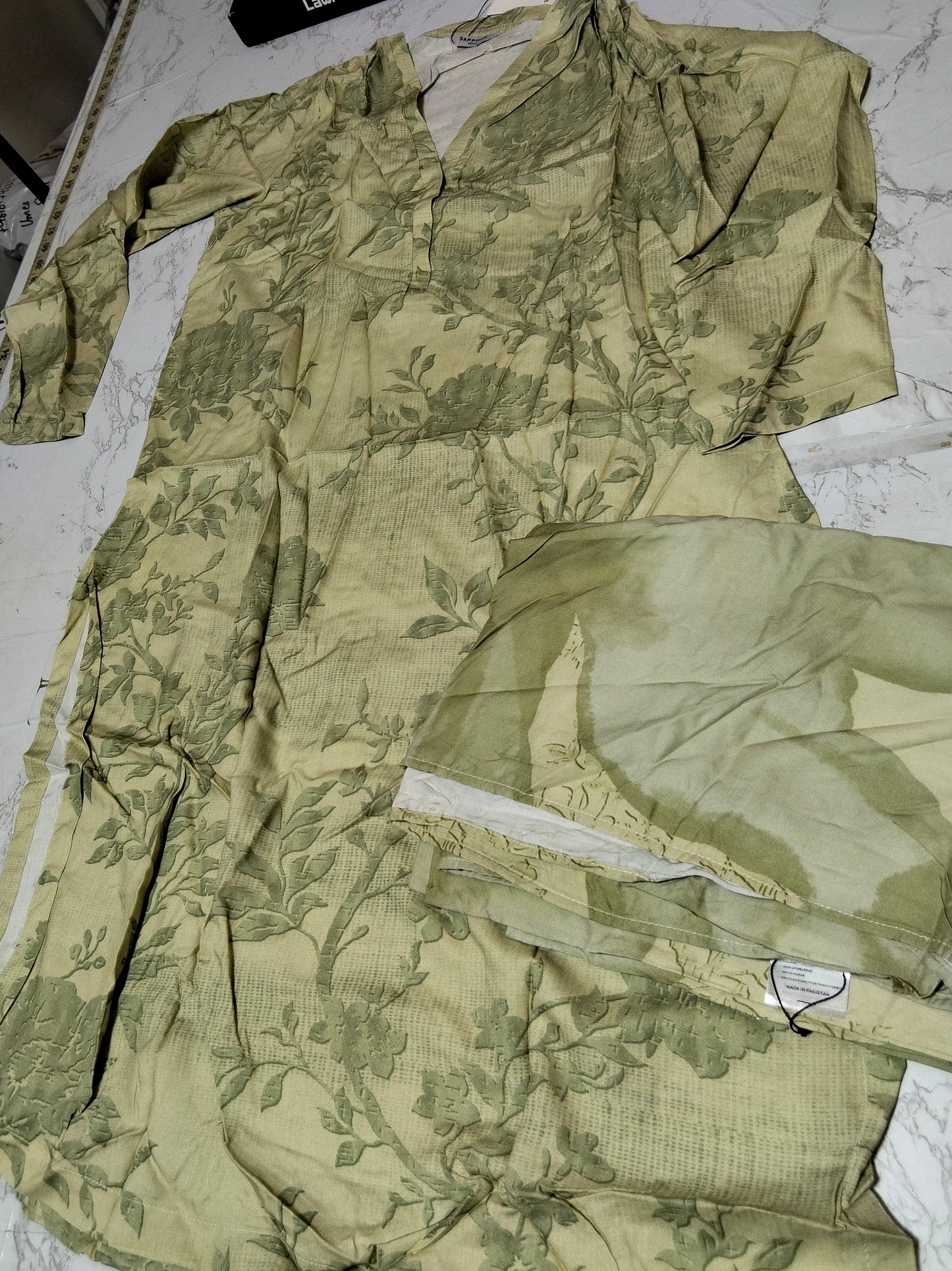 Sale sapphire orignal printed linen 2pc stitch shirt and dupatta (Ch. 20)(Length. 42)