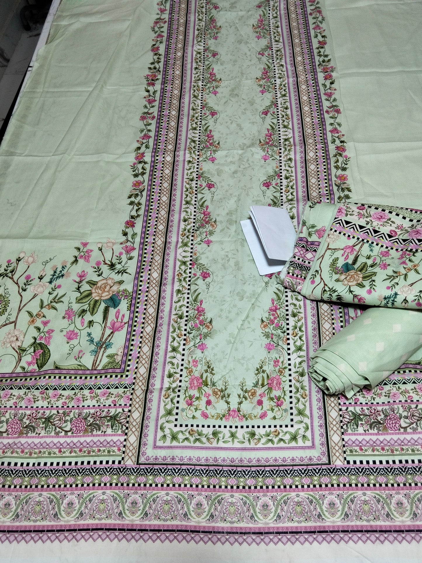 Sale Elaf printed lawn 2pc shirt and trouser