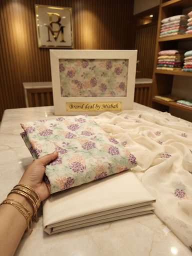 Luxury Karandi embroided 3pc with embroided chiffon duppata plain karandi trouser