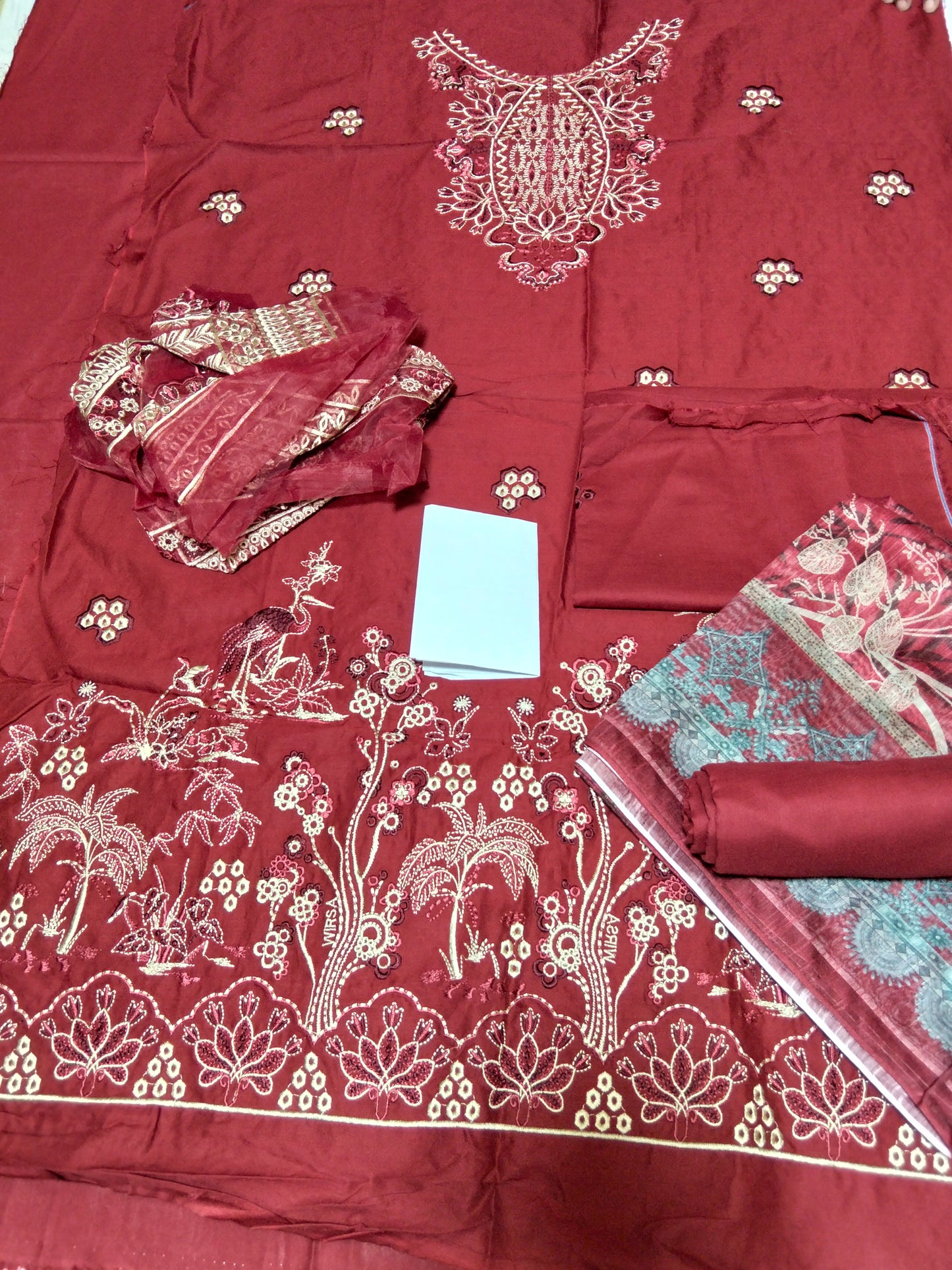 Sale wirsa embroided lawn 3pc with embroided patches