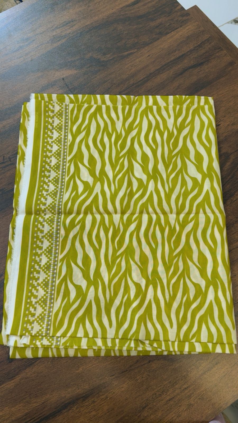 Allover premium printed lawn 2pc with side border