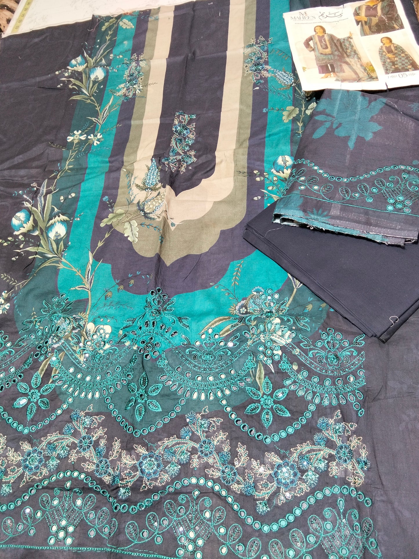 Sale Riaz Arts Embroided lawn shirt with embroided voile lawn dupatta and dyed trouser