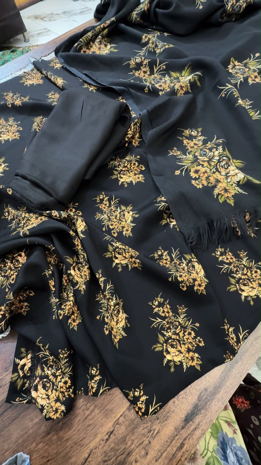 Marina 3pc with printed light weight wool shawl