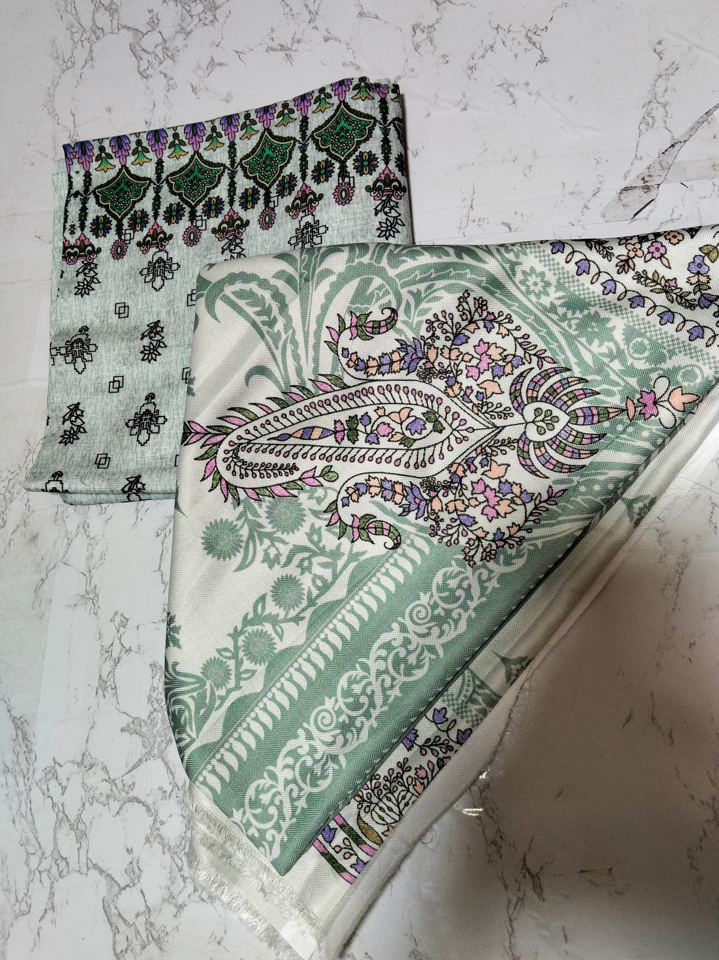 Sale printed khadar 2pc shirt and dupatta