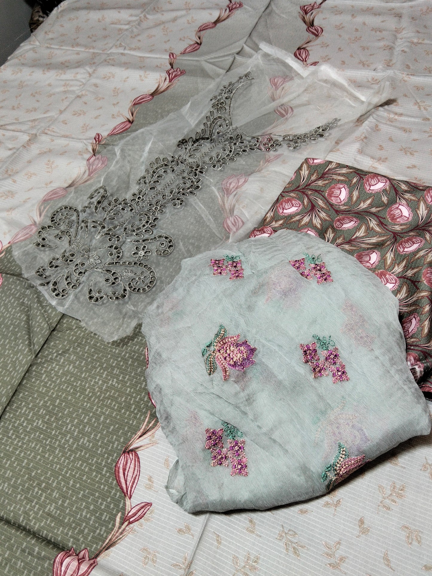 Sale  parishay   printed viscose shirt and printed vicose trouser+embroided pure chiffon dupatta (complete 3pc)