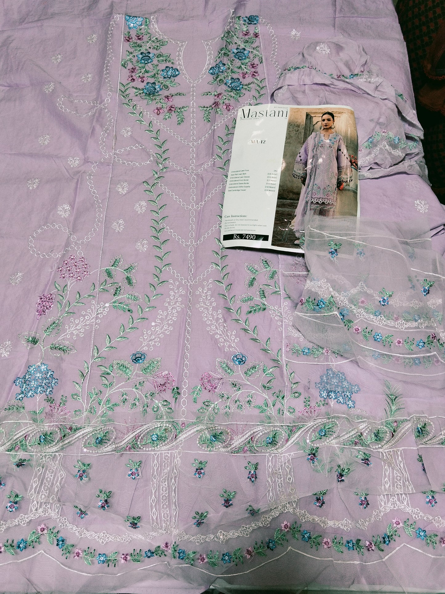 Sale Mahnur luxury embroided Lawn 3Pc with Embroidered Patch with embroided Chiffon dupatta