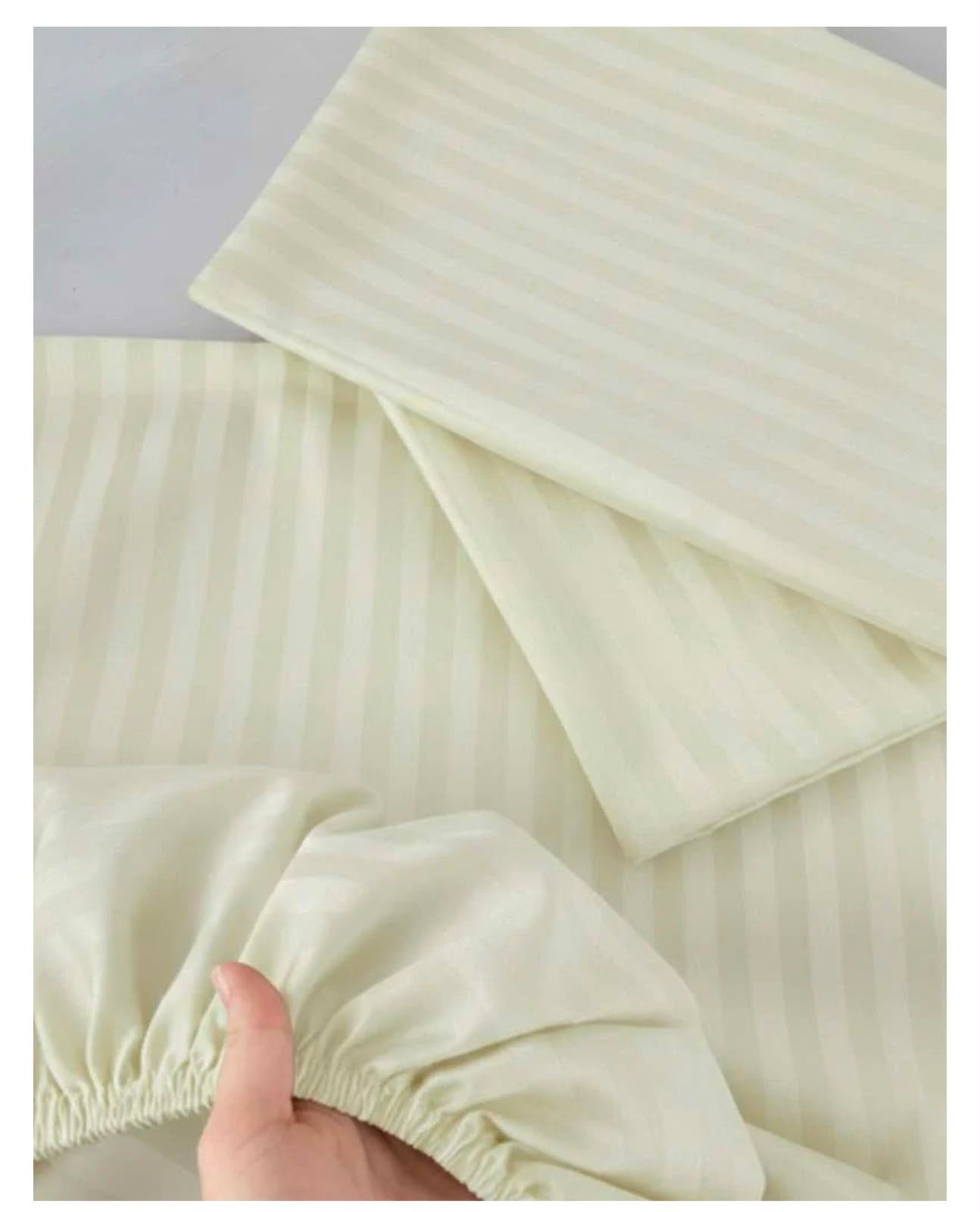 King size fitted bed sheet with 2 pillow covers leather embosed cotton satin (72*78)
Color (off white)