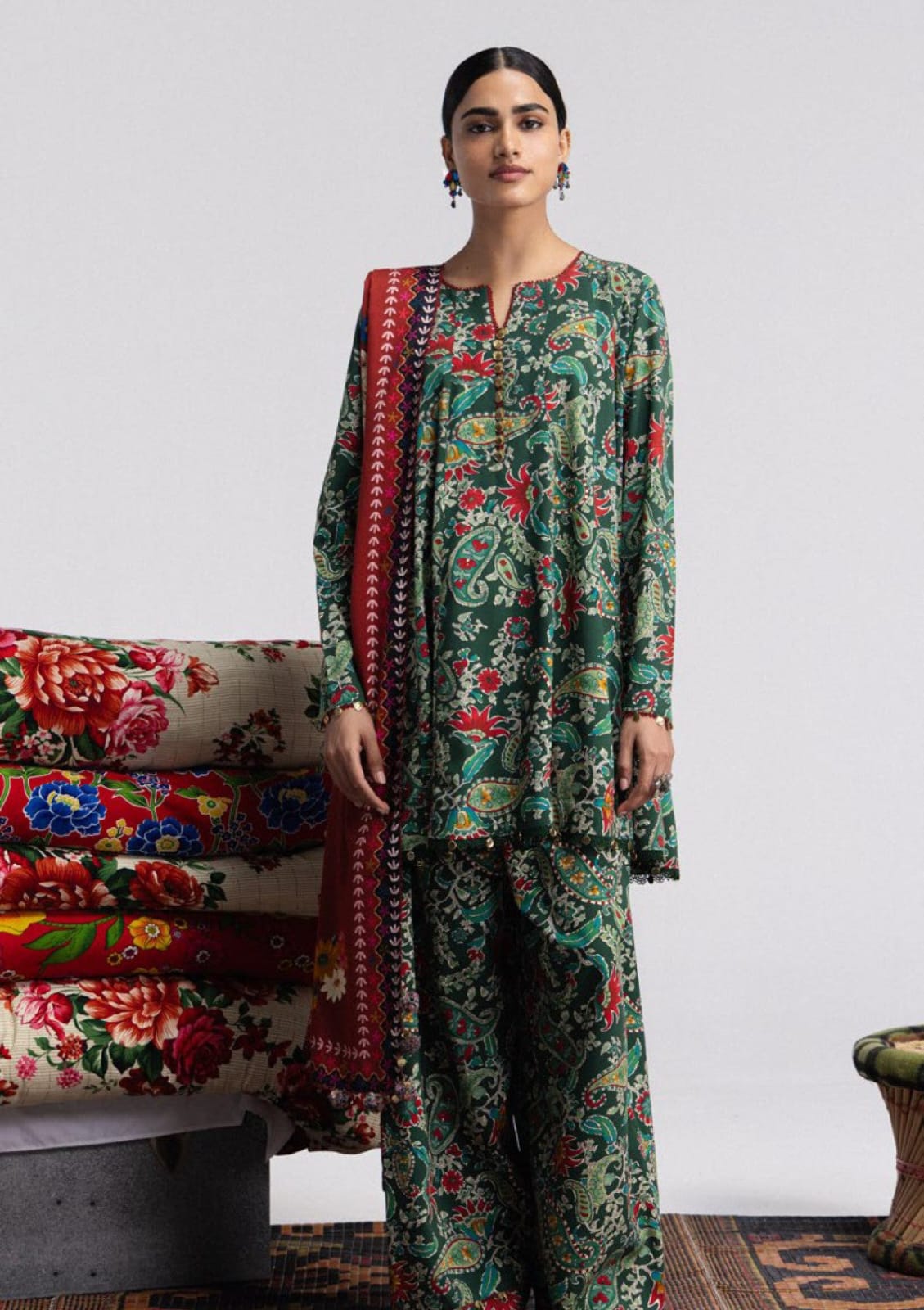 Coco prints by Zara shahjhan  SOFIA -6B printed linen 3pc