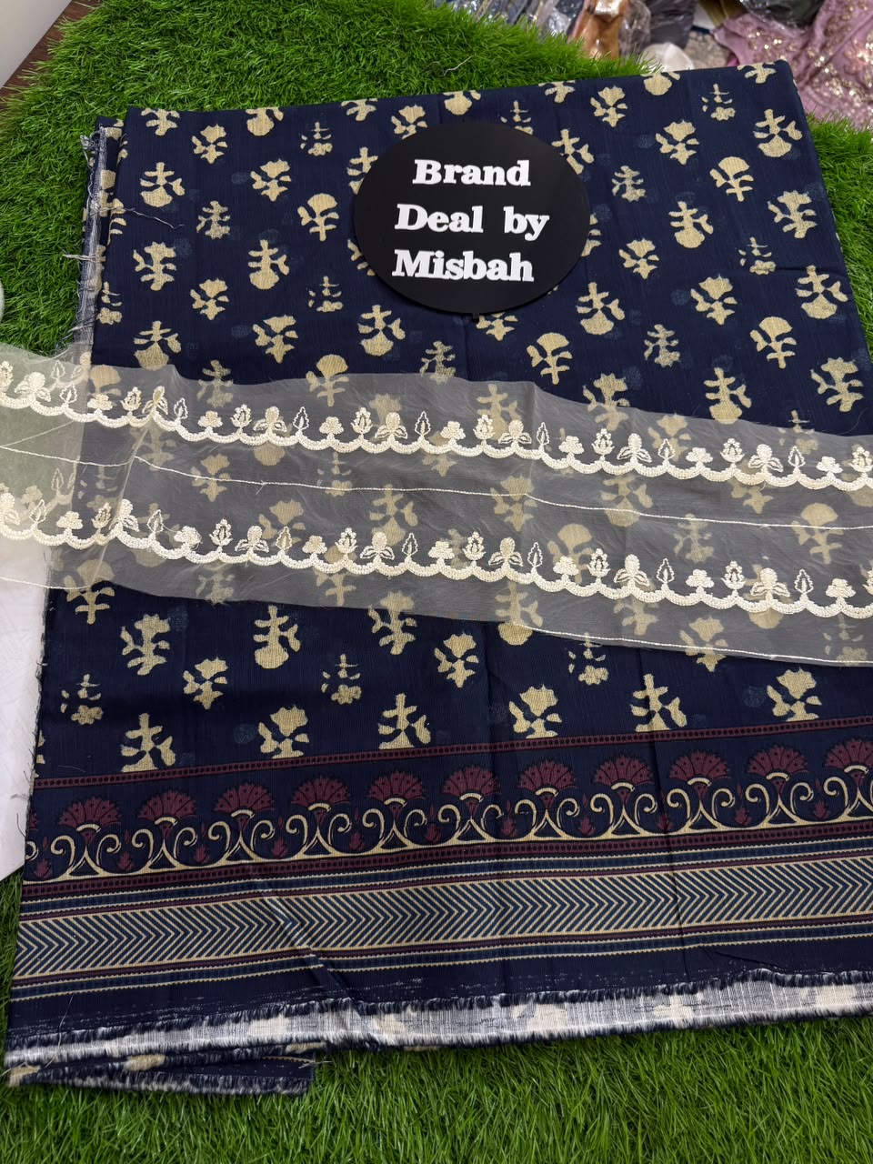 Iznik khadar all over printed 2 pc with embroided patches (patches ka design change ho sakta h)