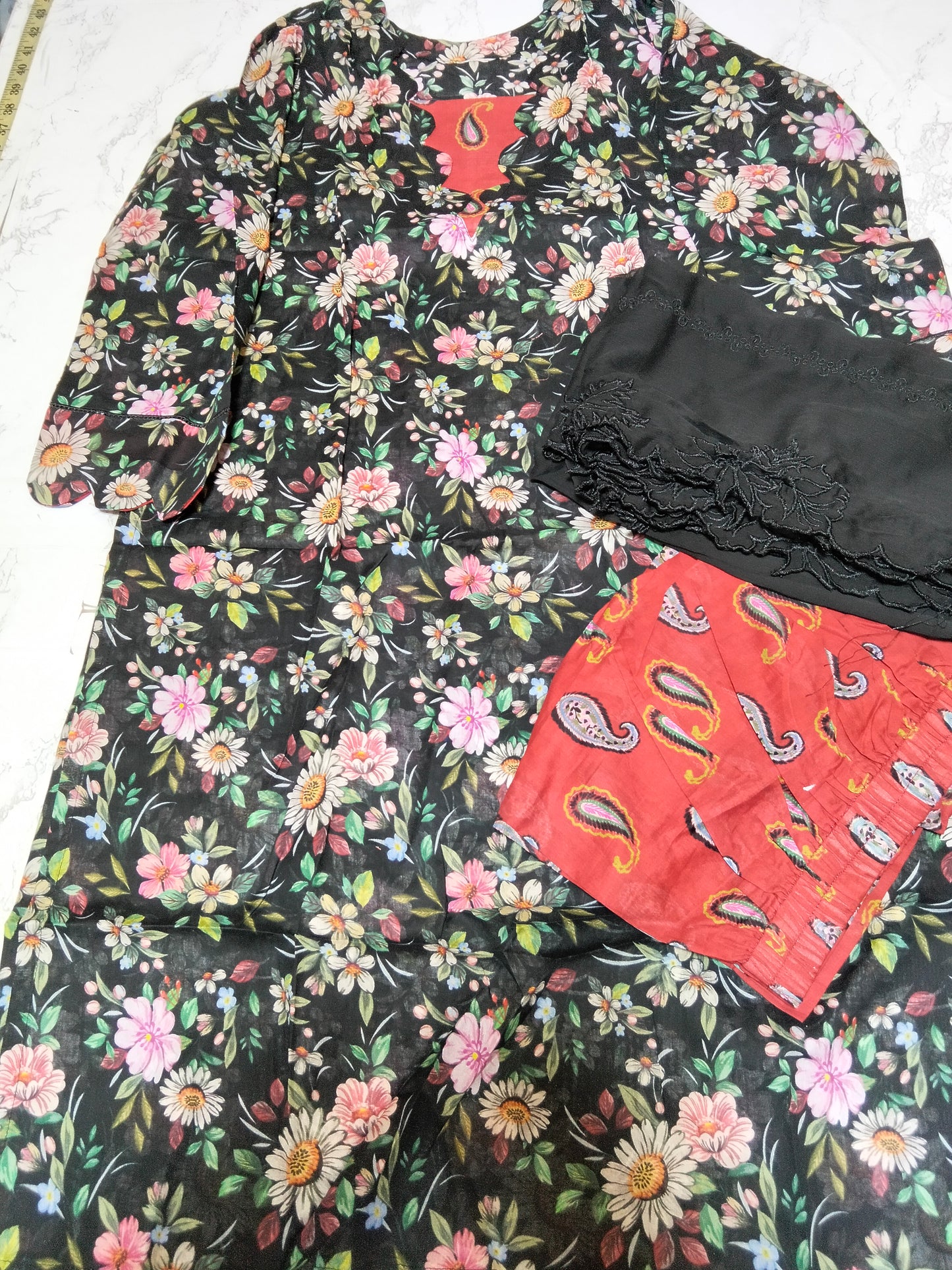 Sale printed lawn small stitch 2Pc +Breeze pure Chiffon embroidered Duppata