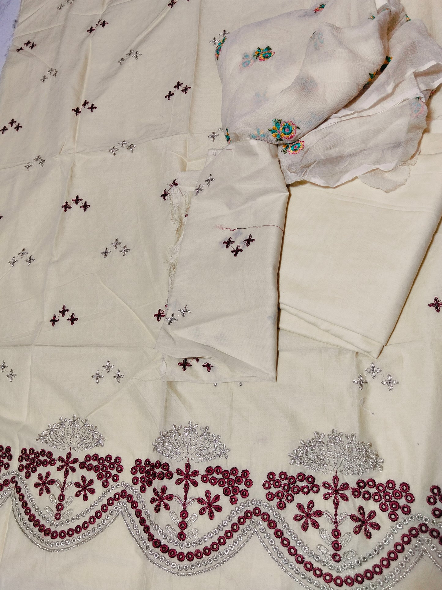 Sale embroided lawn 2pc+breeze embroided pure chiffon dupatta