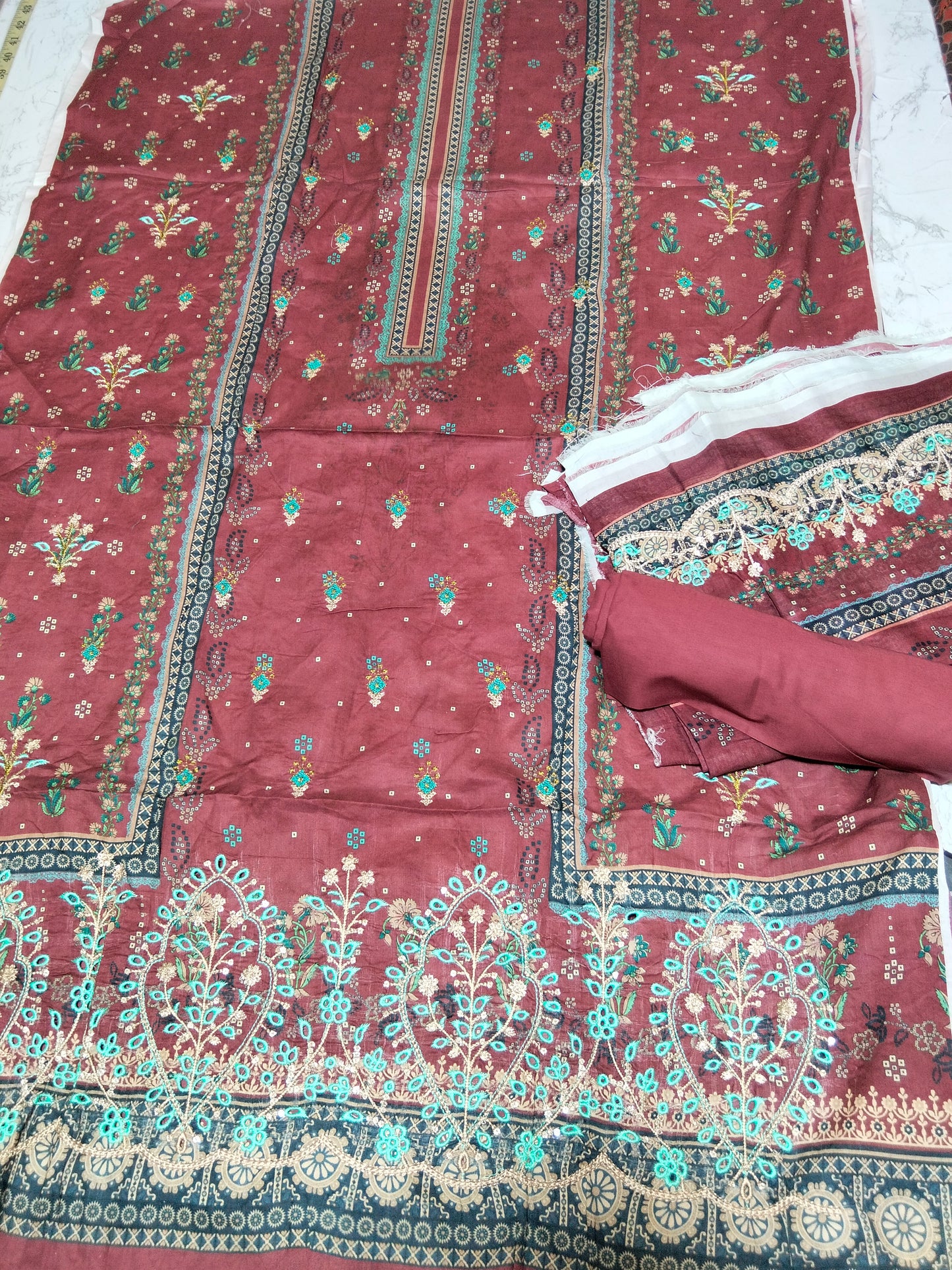 Sale embroided lawn 3pc with plain trouser
