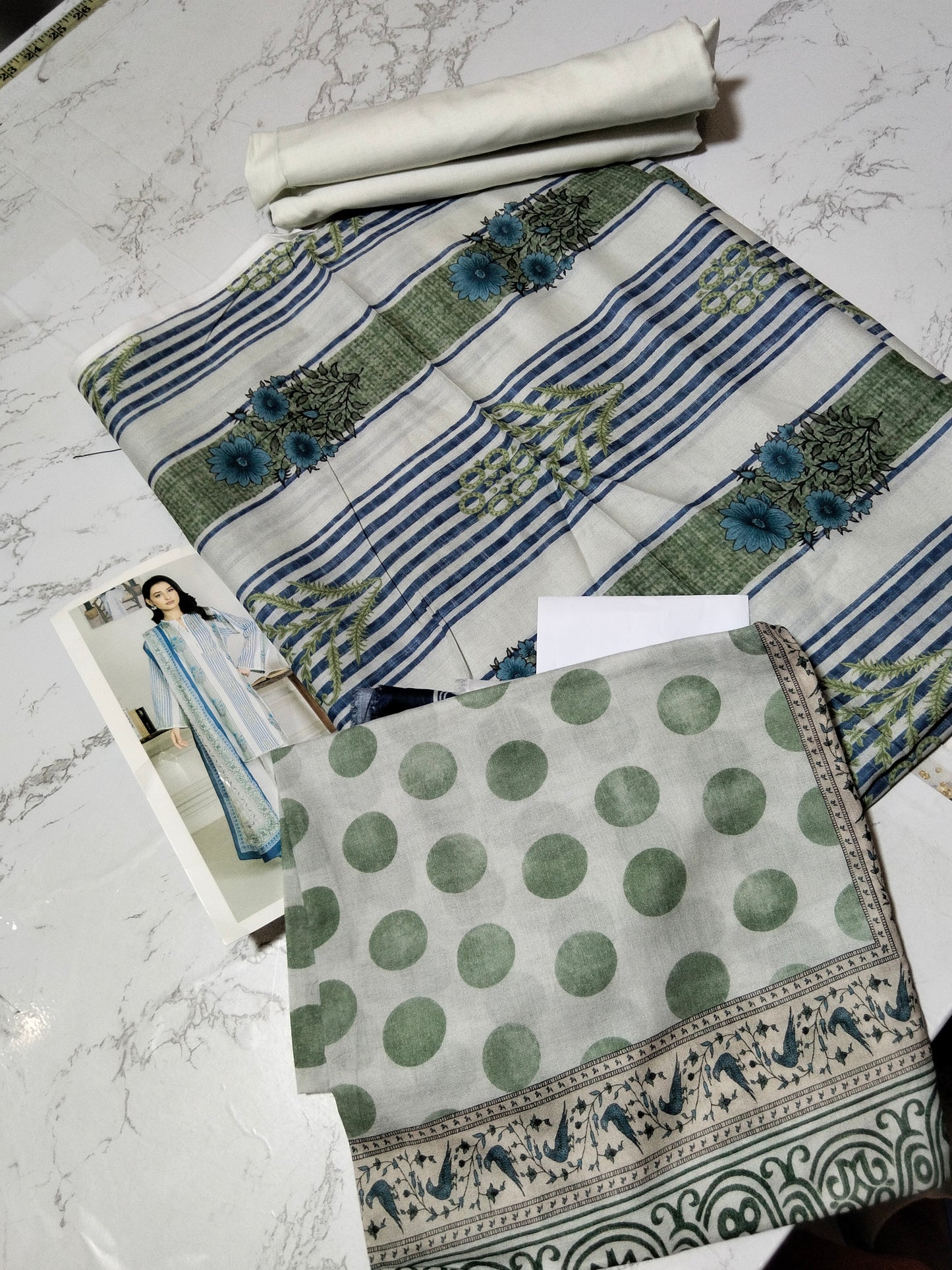 Sale printed lawn 3pc with plain trouser