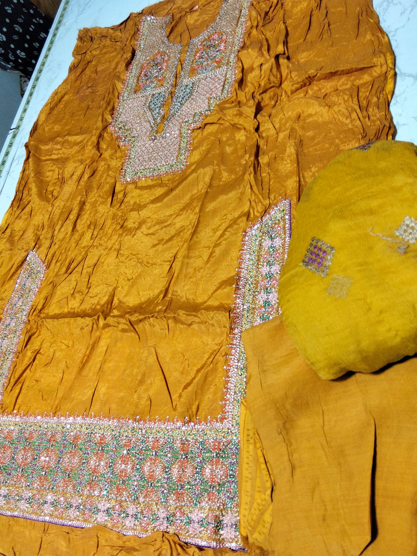 Sale kanwal Malik farmola 2pc raw silk + breeze embroided pure Chiffon Dupatta