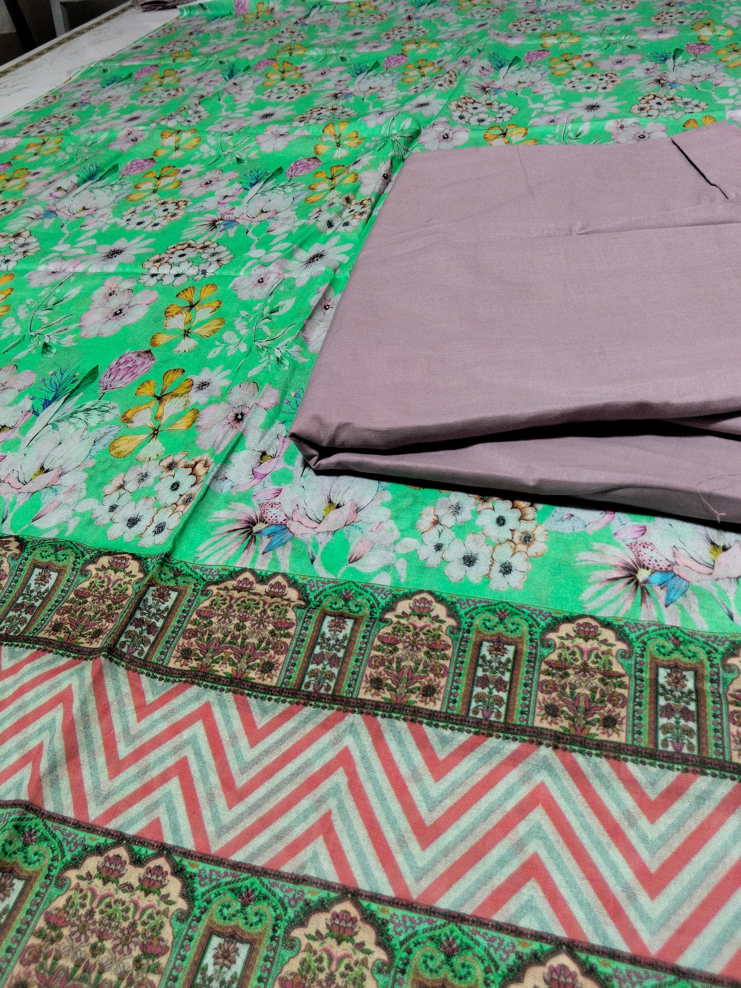 Sale limelight printed lawn 2pc