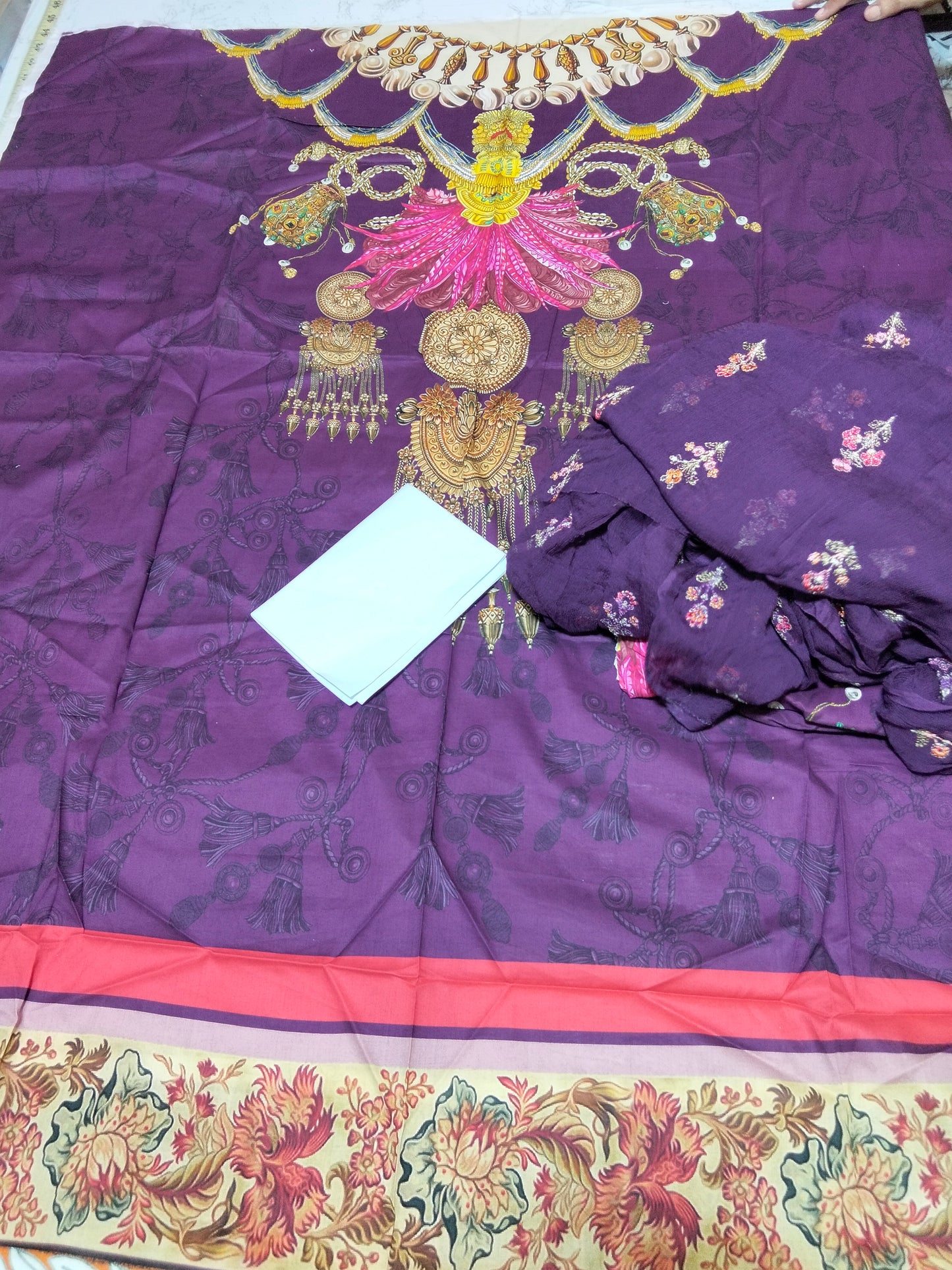 Sale Shiza Hassan printed lawn Shirt+ breeze embroided pure chiffon dupatta