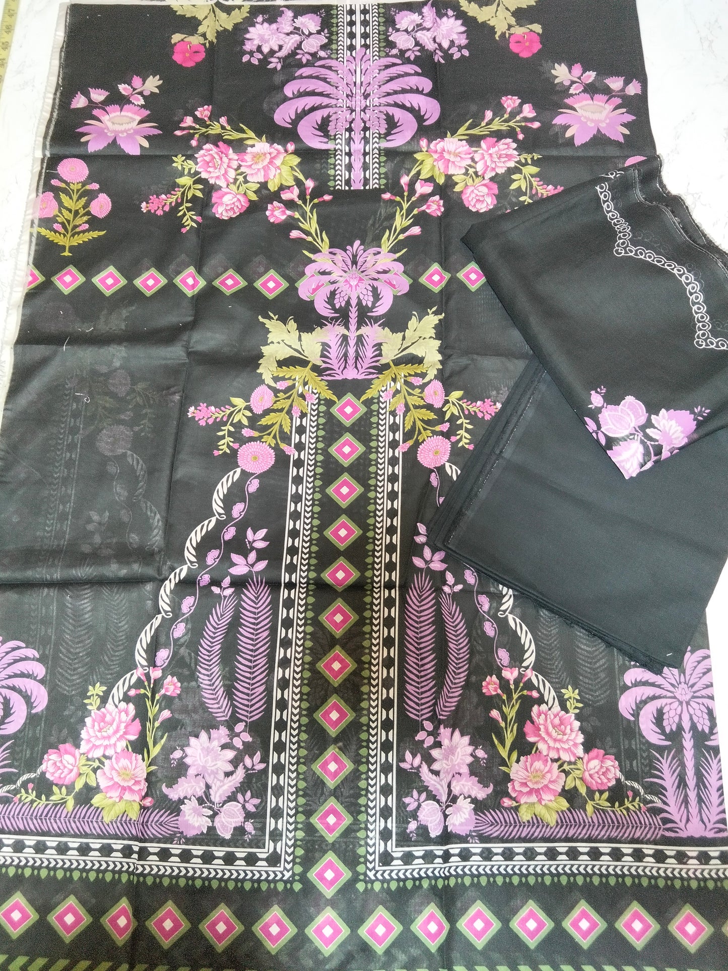 Sale printed lawn 3pc