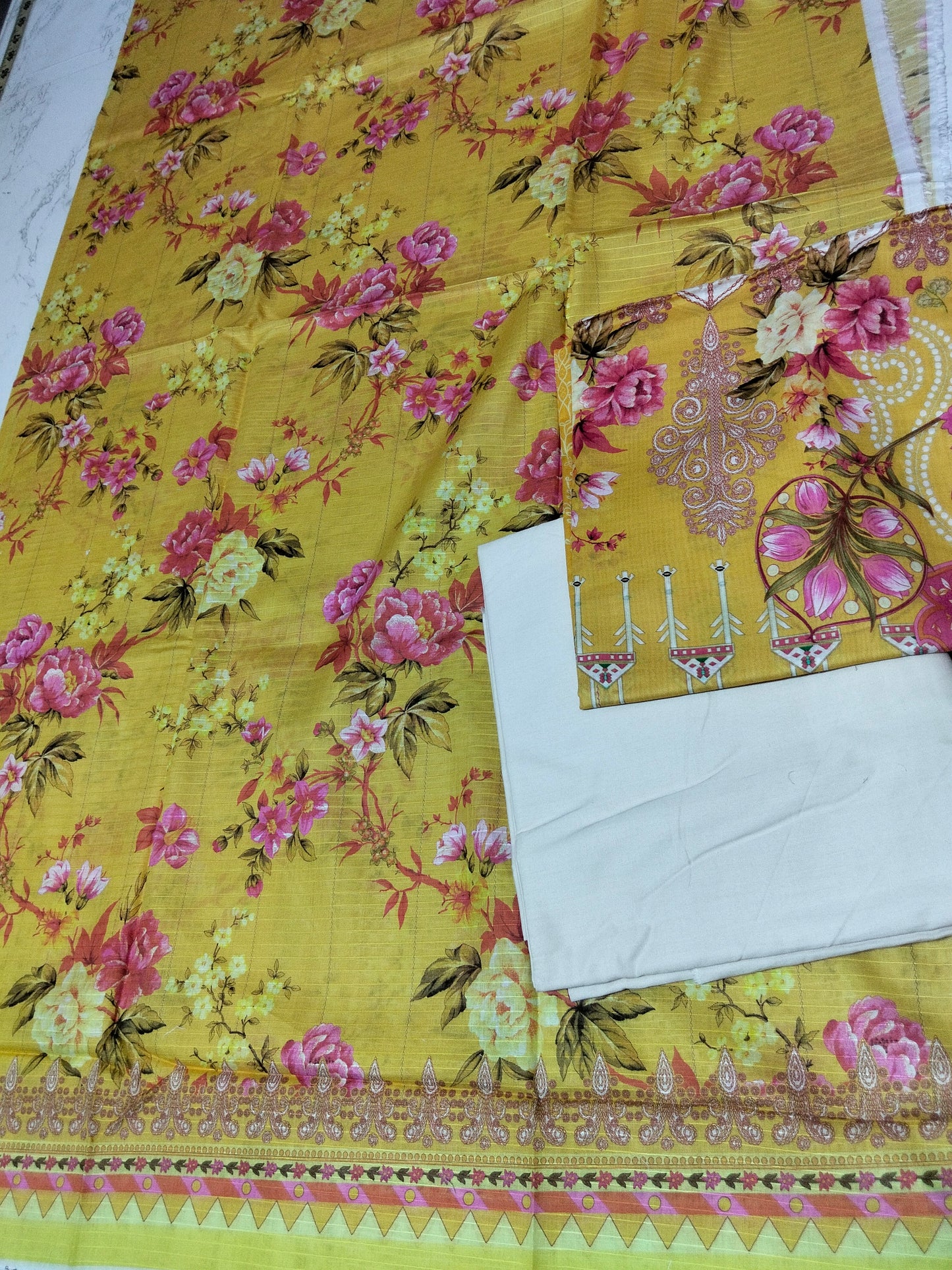 Sale printed lawn 3pc with plain trouser