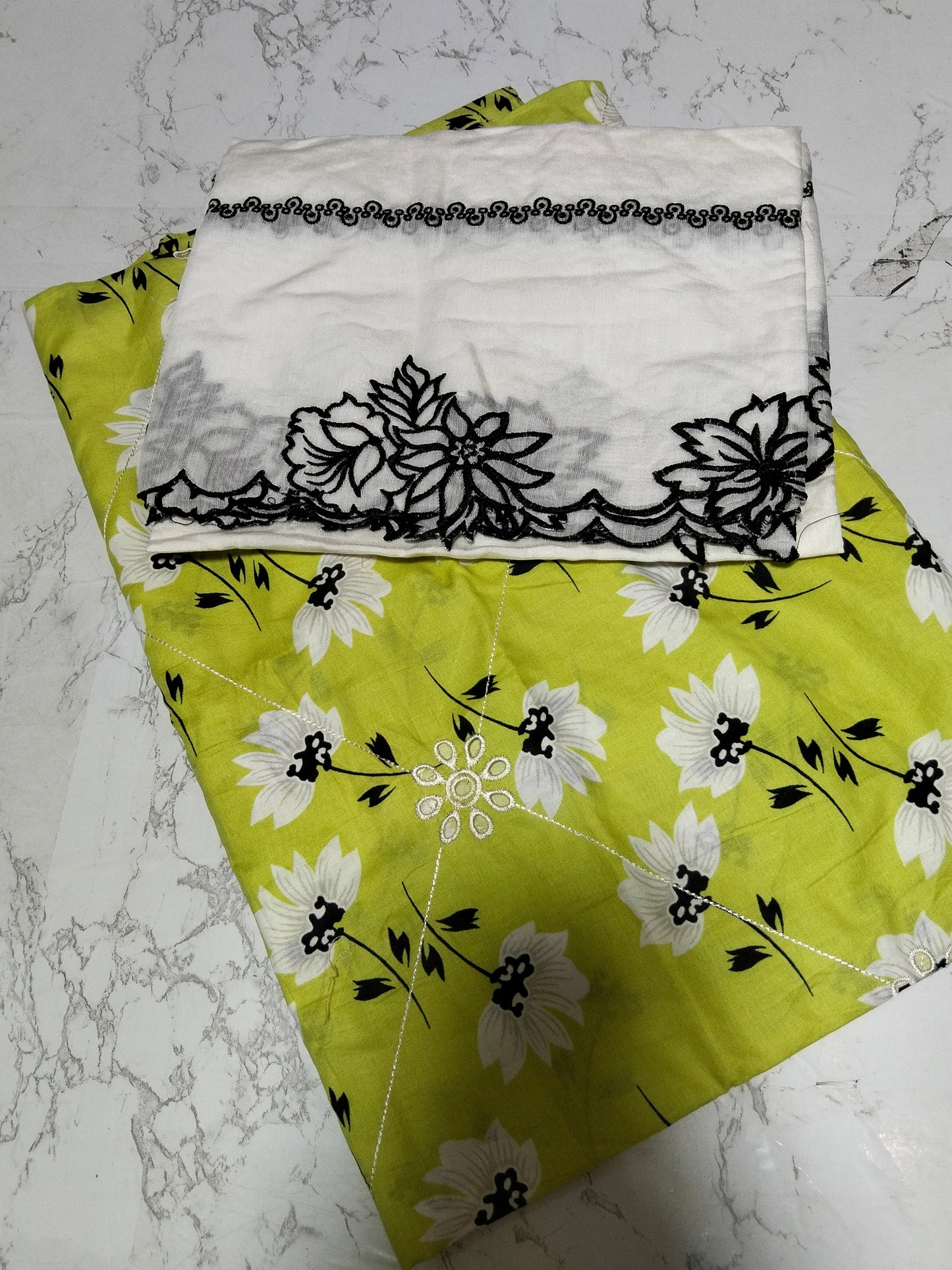Sale embroided lawn shirt+ embroided lawn dupatta