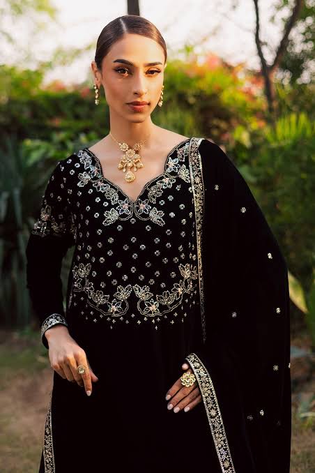 Nureh luxury velvet 3pc exclusive 2025