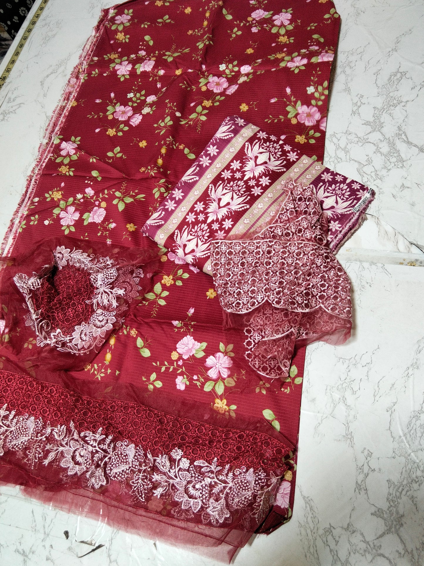 Sale parishay  printed lawn 3pc embroided patches with chiffon dupatta
