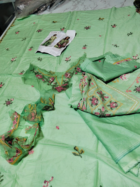 Sale Coco by zhara Shahjahan ( Back Missing) with embroided patches