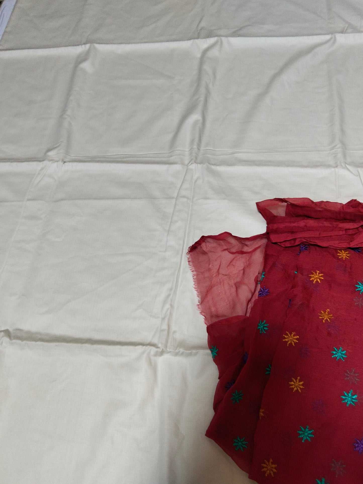 Sale plain lawn 2pc+breeze embroided pure chiffon dupatta