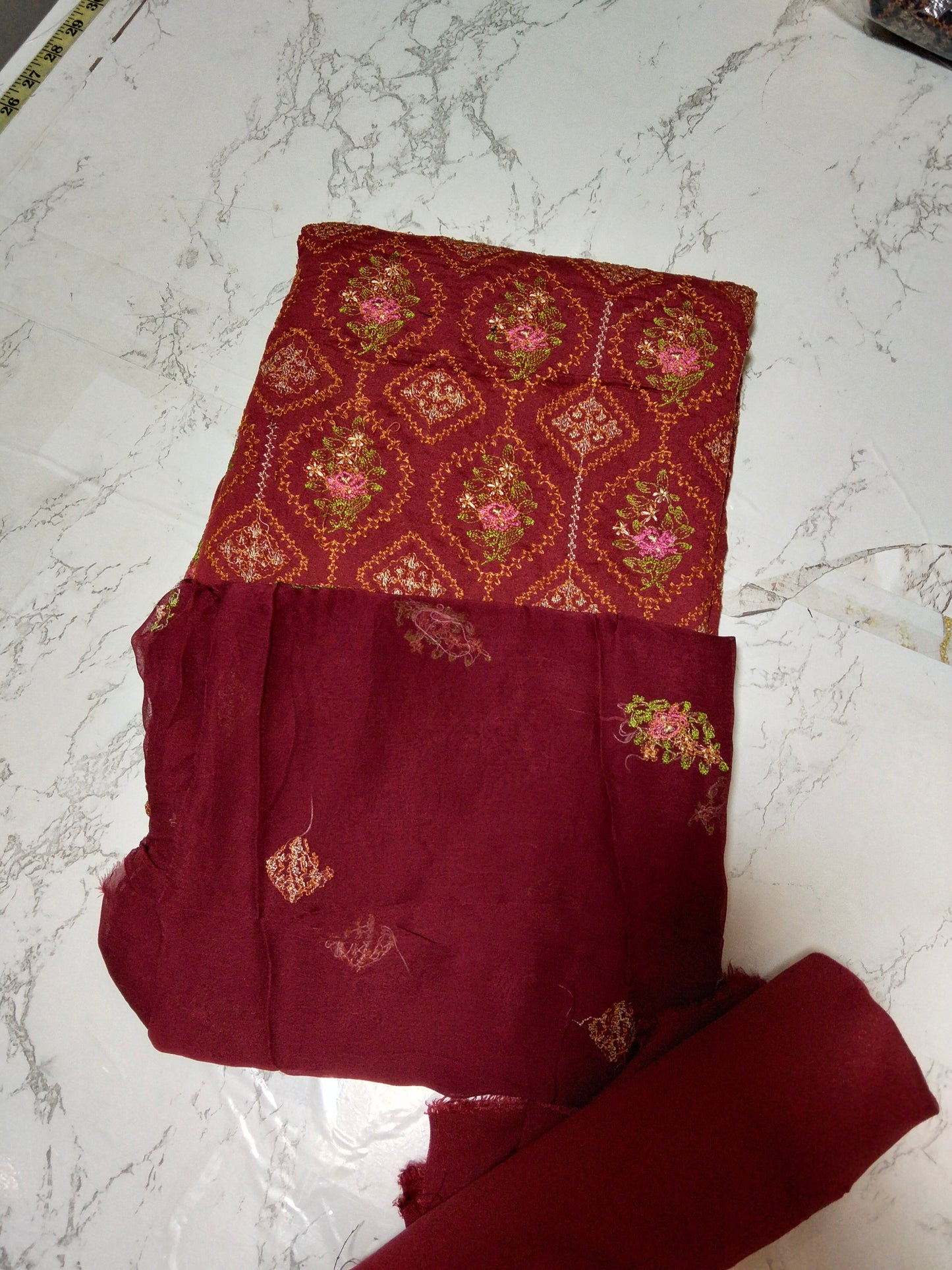 Sale Breeze embroided karandi fabric 3pc with plain trouser and embroided chiffon dupatta