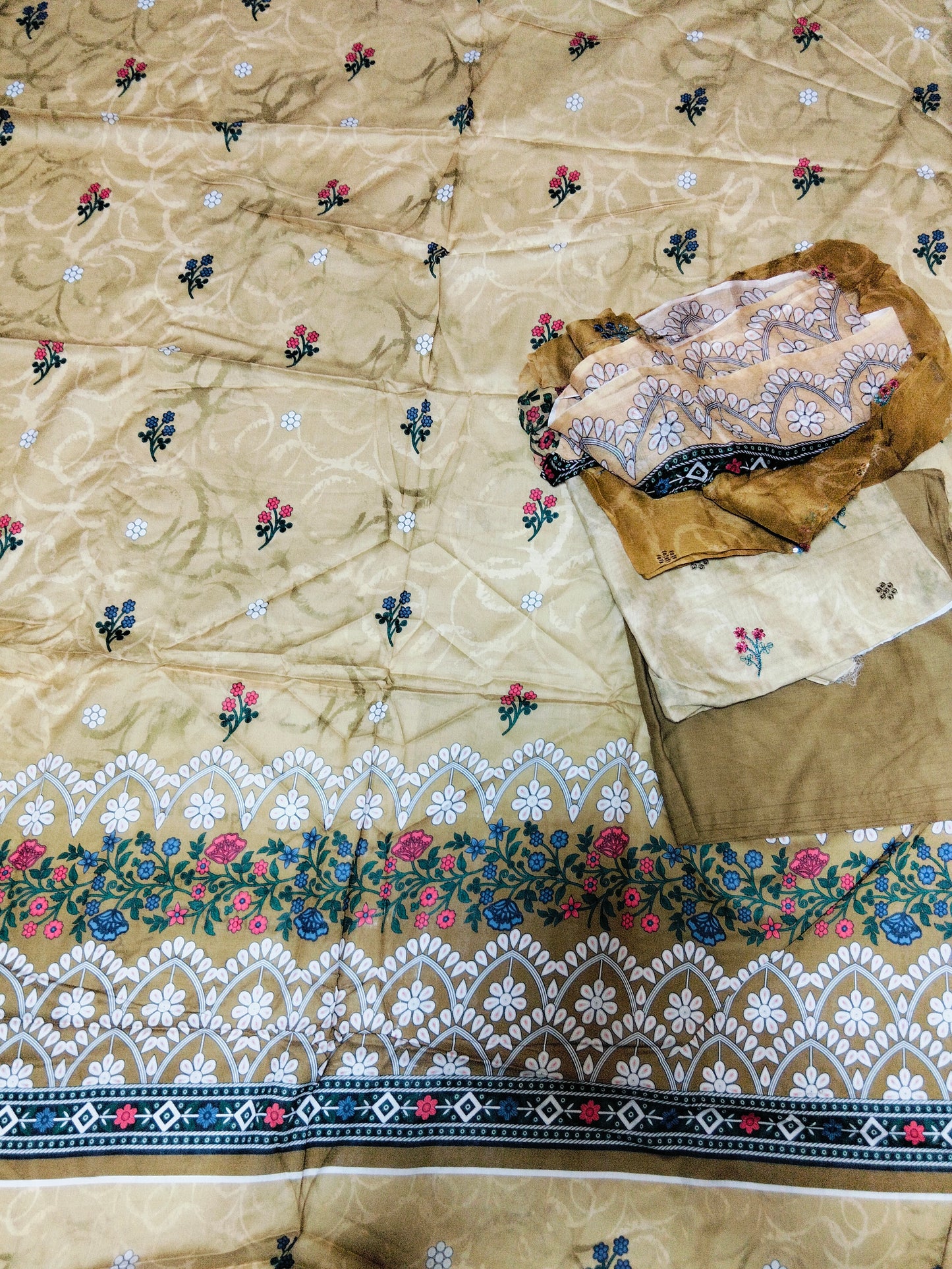 Sale Nureh printed lawn 3pc with embroided dupatta