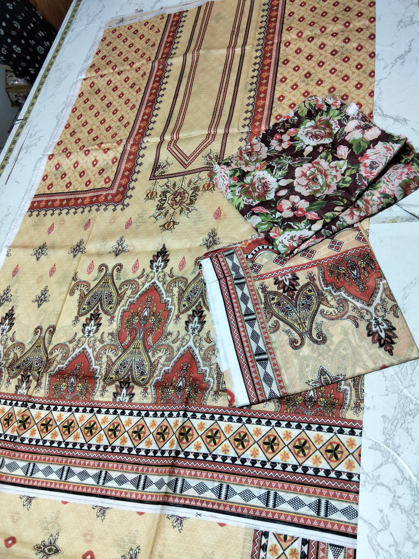 Sale printed lawn 2pc Shirt and Duppata+Allover Printed 2Pc