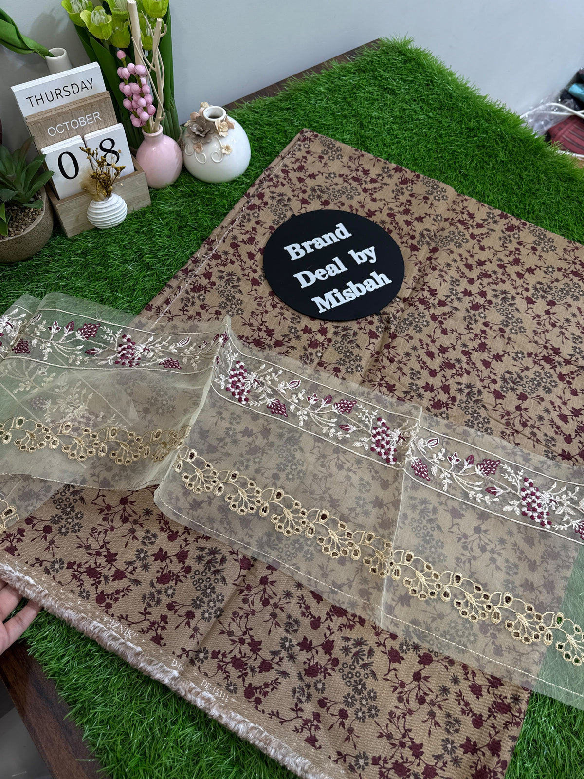 Iznik khadar allover print 2pc with embroided patch (patch ka design change hoskta hy)