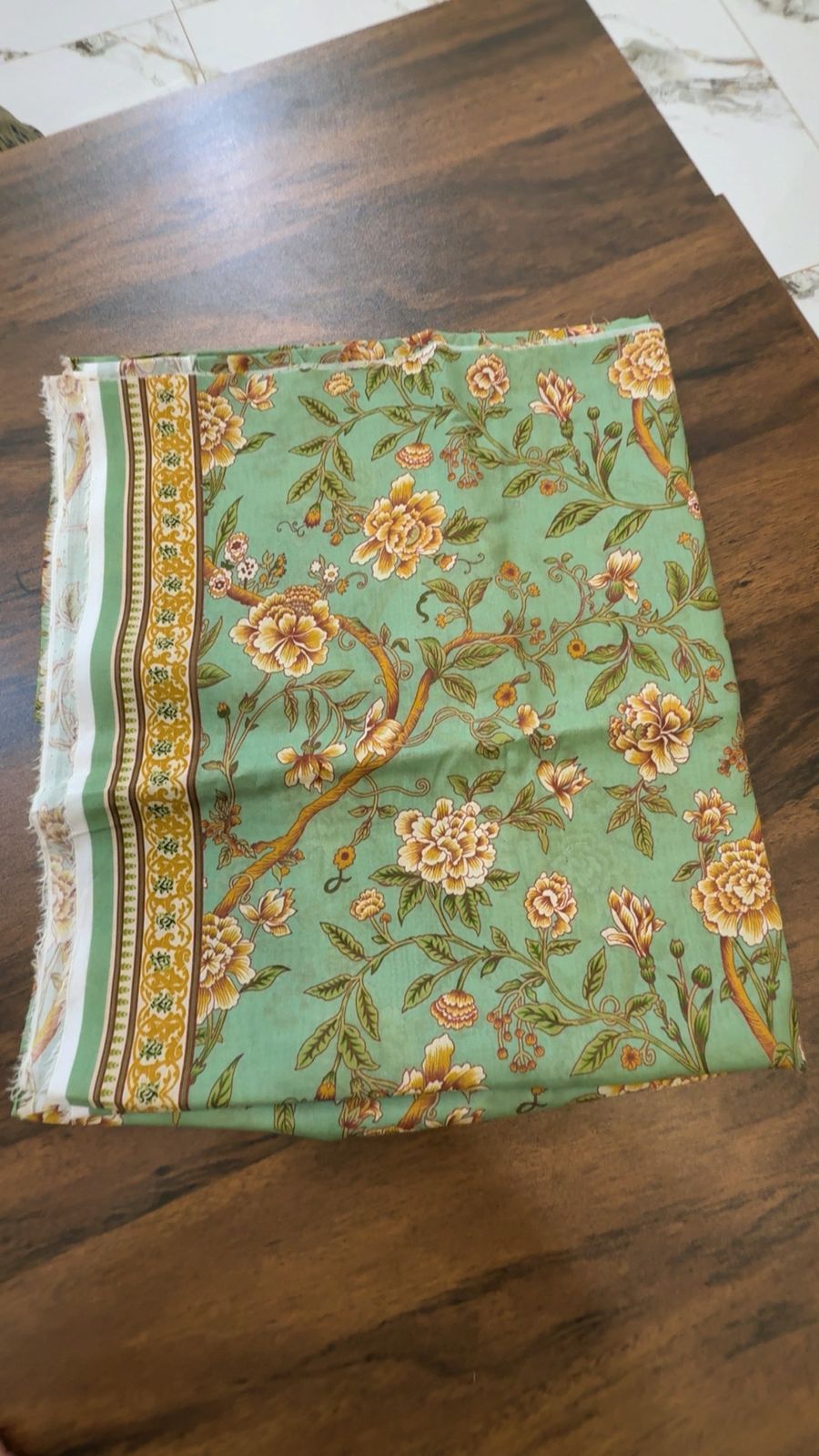 Allover premium printed lawn 2pc with side border